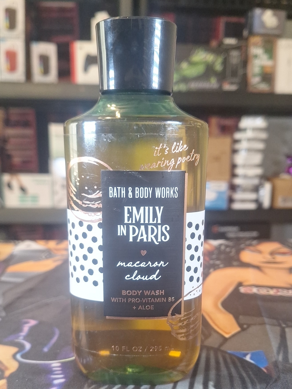 Bath & Body Works Emily in Paris Macaron Cloud Body Wash - Green and Black